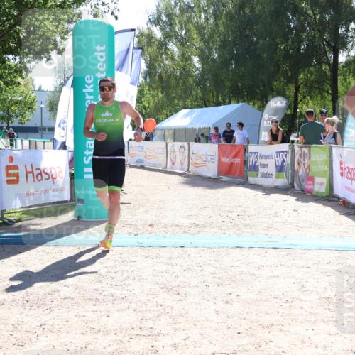 07.09.2025 - 19. Norderstedt Triathlon Zöllner http://msf.ph/oto/8783638 07.09.2025 15:14:29 Ziel 1006 meine-sportfotos.de