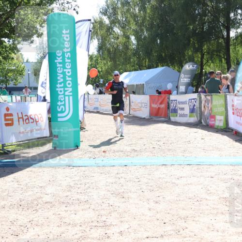 07.09.2025 - 19. Norderstedt Triathlon Zöllner http://msf.ph/oto/8783653 07.09.2025 15:14:36 Ziel 969 meine-sportfotos.de
