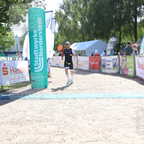 07.09.2025 - 19. Norderstedt Triathlon Zöllner http://msf.ph/oto/8783656 07.09.2025 15:14:37 Ziel 969 meine-sportfotos.de