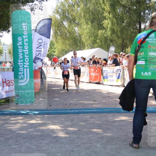 07.09.2025 - 19. Norderstedt Triathlon Zöllner http://msf.ph/oto/8783657 07.09.2025 13:05:53 Ziel 737, 738 meine-sportfotos.de
