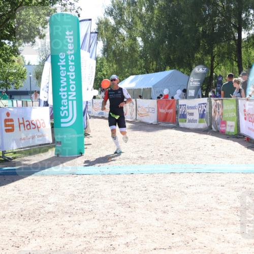 07.09.2025 - 19. Norderstedt Triathlon Zöllner http://msf.ph/oto/8783660 07.09.2025 15:14:37 Ziel 969 meine-sportfotos.de