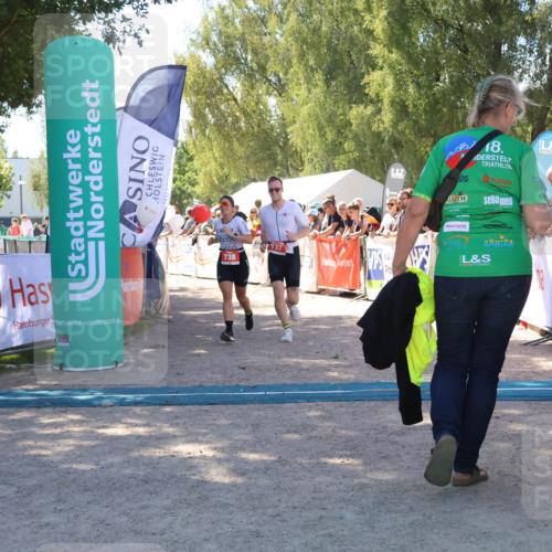 07.09.2025 - 19. Norderstedt Triathlon Zöllner http://msf.ph/oto/8783671 07.09.2025 13:05:53 Ziel 737, 738 meine-sportfotos.de