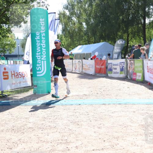 07.09.2025 - 19. Norderstedt Triathlon Zöllner http://msf.ph/oto/8783673 07.09.2025 15:14:38 Ziel 969 meine-sportfotos.de