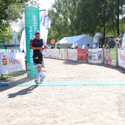 07.09.2025 - 19. Norderstedt Triathlon Zöllner http://msf.ph/oto/8783685 07.09.2025 15:14:38 Ziel 969 meine-sportfotos.de