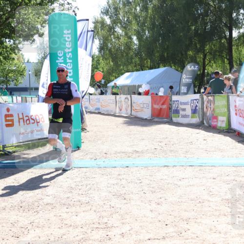 07.09.2025 - 19. Norderstedt Triathlon Zöllner http://msf.ph/oto/8783692 07.09.2025 15:14:38 Ziel 969 meine-sportfotos.de