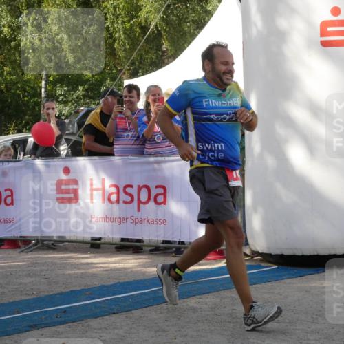 07.09.2025 - 19. Norderstedt Triathlon Zöllner http://msf.ph/oto/8783704 07.09.2025 11:59:41 Ziel 760 meine-sportfotos.de