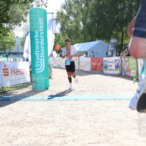 07.09.2025 - 19. Norderstedt Triathlon Zöllner http://msf.ph/oto/8783742 07.09.2025 15:14:44 Ziel 388, 969 meine-sportfotos.de