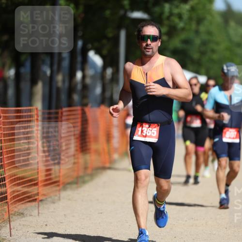 07.09.2025 - 19. Norderstedt Triathlon Michael Strokosch http://msf.ph/oto/8783776 07.09.2025 12:15:25 Laufen 807, 1253, 1301, 1315, 1358, 1365 meine-sportfotos.de