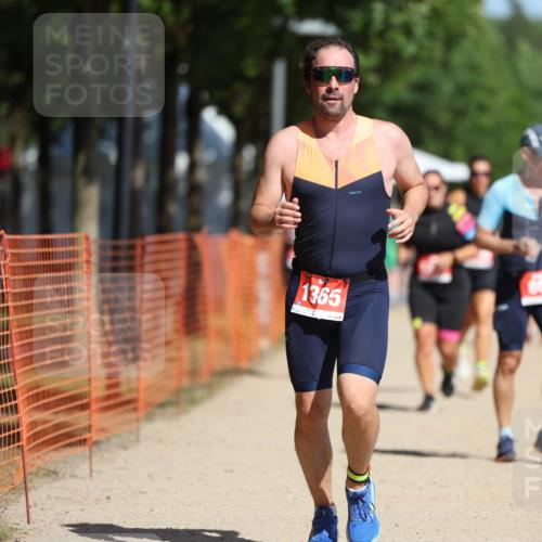 07.09.2025 - 19. Norderstedt Triathlon Michael Strokosch http://msf.ph/oto/8783787 07.09.2025 12:15:25 Laufen 807, 1253, 1301, 1315, 1358, 1365 meine-sportfotos.de