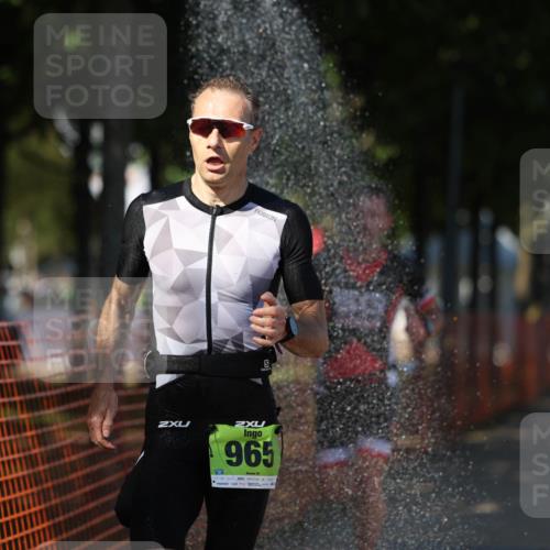 07.09.2025 - 19. Norderstedt Triathlon Michael Strokosch http://msf.ph/oto/8783802 07.09.2025 15:17:38 Laufen 982, 983 meine-sportfotos.de