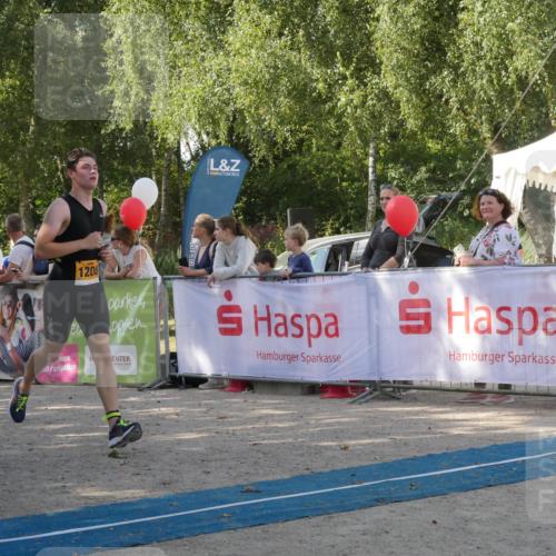 07.09.2025 - 19. Norderstedt Triathlon Zöllner http://msf.ph/oto/8783823 07.09.2025 12:01:52 Ziel 770, 1208 meine-sportfotos.de