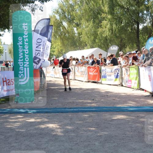 07.09.2025 - 19. Norderstedt Triathlon Zöllner http://msf.ph/oto/8783833 07.09.2025 13:06:25 Ziel 1237, 1260, 1296 meine-sportfotos.de