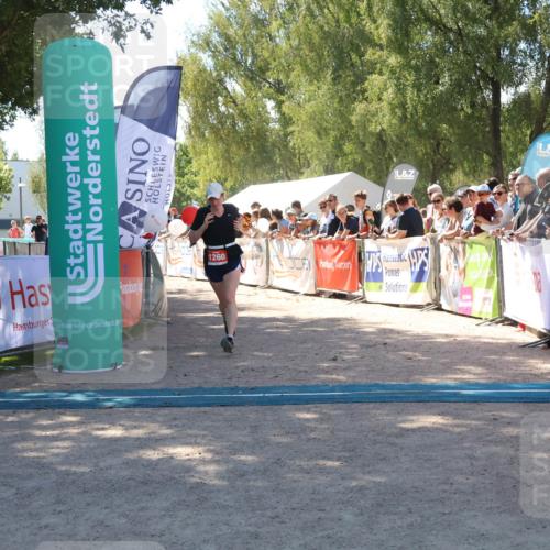07.09.2025 - 19. Norderstedt Triathlon Zöllner http://msf.ph/oto/8783842 07.09.2025 13:06:25 Ziel 1237, 1260, 1296 meine-sportfotos.de