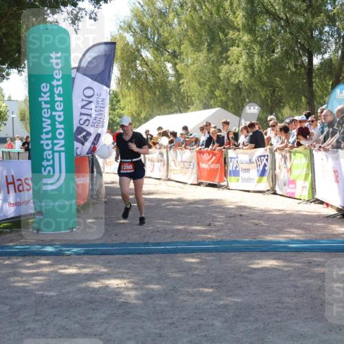 07.09.2025 - 19. Norderstedt Triathlon Zöllner http://msf.ph/oto/8783847 07.09.2025 13:06:25 Ziel 1237, 1260, 1296 meine-sportfotos.de