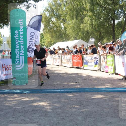 07.09.2025 - 19. Norderstedt Triathlon Zöllner http://msf.ph/oto/8783849 07.09.2025 13:06:26 Ziel 1237, 1260, 1296 meine-sportfotos.de