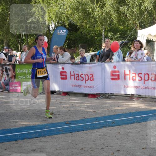 07.09.2025 - 19. Norderstedt Triathlon Zöllner http://msf.ph/oto/8783850 07.09.2025 12:02:02 Ziel 770, 774, 1178 meine-sportfotos.de