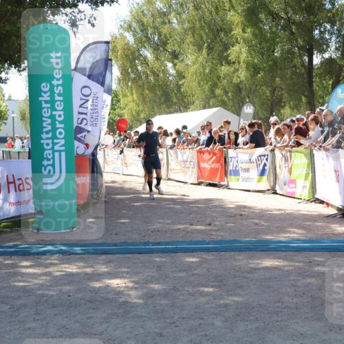 07.09.2025 - 19. Norderstedt Triathlon Zöllner http://msf.ph/oto/8783866 07.09.2025 13:06:30 Ziel 293, 811, 1260 meine-sportfotos.de
