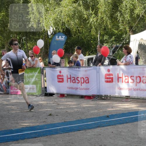 07.09.2025 - 19. Norderstedt Triathlon Zöllner http://msf.ph/oto/8783887 07.09.2025 12:03:06 Ziel 1194, 1207, 1341 meine-sportfotos.de