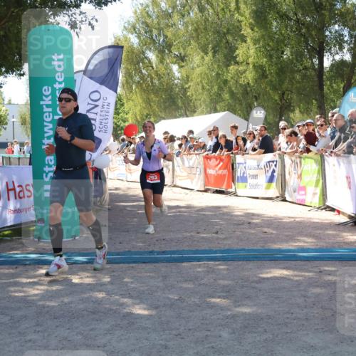 07.09.2025 - 19. Norderstedt Triathlon Zöllner http://msf.ph/oto/8783892 07.09.2025 13:06:32 Ziel 293, 811, 1260 meine-sportfotos.de