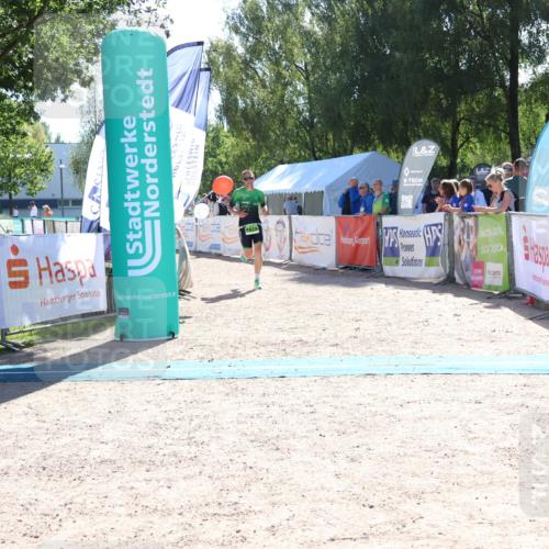 07.09.2025 - 19. Norderstedt Triathlon Zöllner http://msf.ph/oto/8783898 07.09.2025 15:16:36 Ziel 1015 meine-sportfotos.de