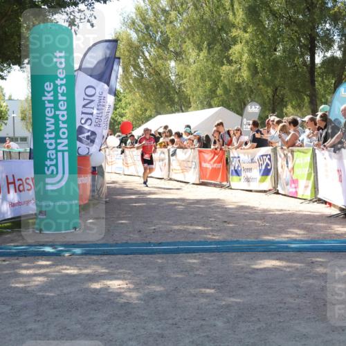 07.09.2025 - 19. Norderstedt Triathlon Zöllner http://msf.ph/oto/8783926 07.09.2025 13:07:17 Ziel 851 meine-sportfotos.de