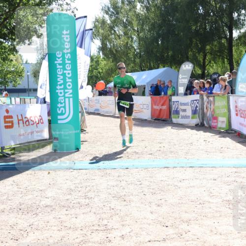 07.09.2025 - 19. Norderstedt Triathlon Zöllner http://msf.ph/oto/8783934 07.09.2025 15:16:37 Ziel 1015 meine-sportfotos.de