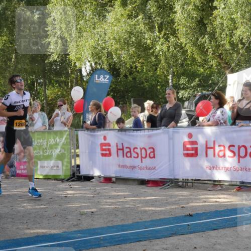07.09.2025 - 19. Norderstedt Triathlon Zöllner http://msf.ph/oto/8783943 07.09.2025 12:03:39 Ziel 1206 meine-sportfotos.de