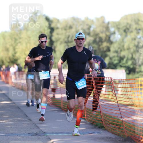 07.09.2025 - 19. Norderstedt Triathlon Michael Strokosch http://msf.ph/oto/8783949 07.09.2025 16:13:12 Laufen 526, 887, 927, 930, 1429, 1511 meine-sportfotos.de