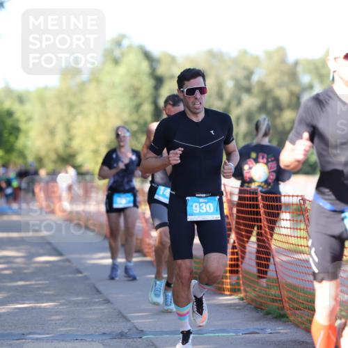 07.09.2025 - 19. Norderstedt Triathlon Michael Strokosch http://msf.ph/oto/8783961 07.09.2025 16:13:13 Laufen 526, 887, 927, 930, 1429, 1511 meine-sportfotos.de