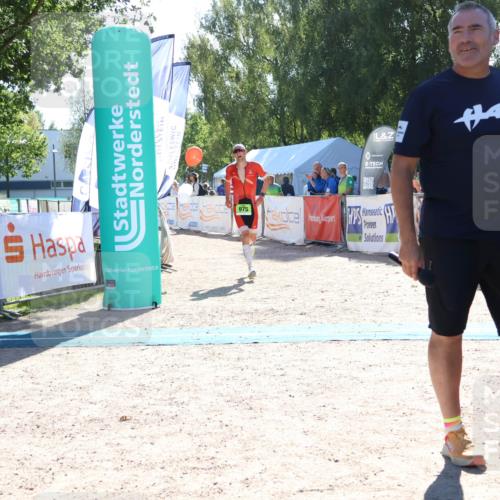 07.09.2025 - 19. Norderstedt Triathlon Zöllner http://msf.ph/oto/8783969 07.09.2025 15:16:53 Ziel 975 meine-sportfotos.de