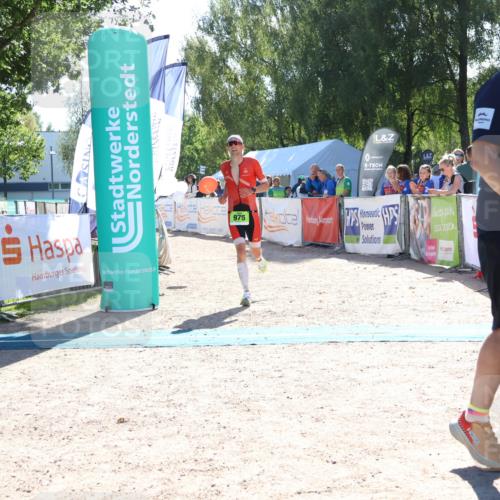 07.09.2025 - 19. Norderstedt Triathlon Zöllner http://msf.ph/oto/8783980 07.09.2025 15:16:53 Ziel 975 meine-sportfotos.de