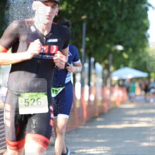 07.09.2025 - 19. Norderstedt Triathlon Michael Strokosch http://msf.ph/oto/8783988 07.09.2025 16:13:15 Laufen 526, 887, 927, 930, 1429, 1511 meine-sportfotos.de