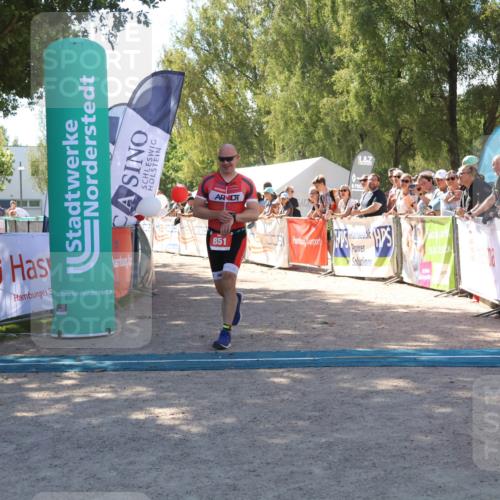 07.09.2025 - 19. Norderstedt Triathlon Zöllner http://msf.ph/oto/8783989 07.09.2025 13:07:22 Ziel 851 meine-sportfotos.de