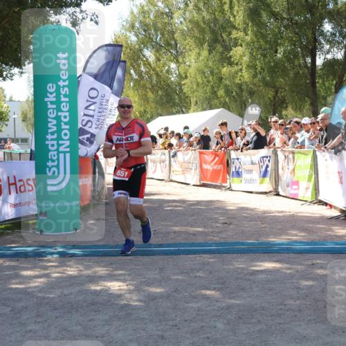 07.09.2025 - 19. Norderstedt Triathlon Zöllner http://msf.ph/oto/8783995 07.09.2025 13:07:22 Ziel 851 meine-sportfotos.de