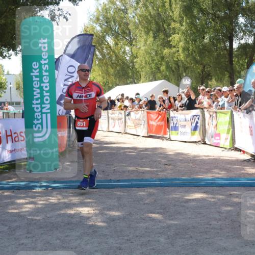 07.09.2025 - 19. Norderstedt Triathlon Zöllner http://msf.ph/oto/8783997 07.09.2025 13:07:22 Ziel 851 meine-sportfotos.de