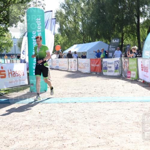 07.09.2025 - 19. Norderstedt Triathlon Zöllner http://msf.ph/oto/8784007 07.09.2025 15:17:52 Ziel 1004 meine-sportfotos.de
