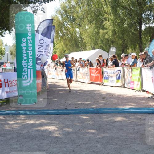 07.09.2025 - 19. Norderstedt Triathlon Zöllner http://msf.ph/oto/8784019 07.09.2025 13:07:45 Ziel 732, 1248 meine-sportfotos.de