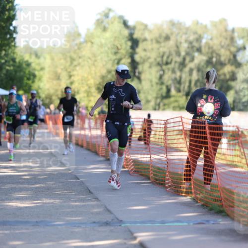 07.09.2025 - 19. Norderstedt Triathlon Michael Strokosch http://msf.ph/oto/8784027 07.09.2025 16:13:24 Laufen 537, 543, 932, 1080 meine-sportfotos.de