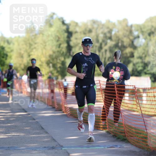 07.09.2025 - 19. Norderstedt Triathlon Michael Strokosch http://msf.ph/oto/8784046 07.09.2025 16:13:25 Laufen 529, 537, 543, 932, 1080, 1422 meine-sportfotos.de