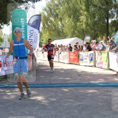 07.09.2025 - 19. Norderstedt Triathlon Zöllner http://msf.ph/oto/8784051 07.09.2025 13:07:48 Ziel 732, 1248 meine-sportfotos.de