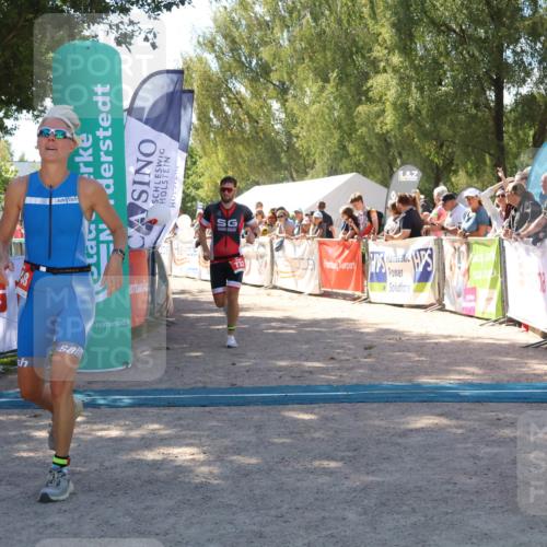 07.09.2025 - 19. Norderstedt Triathlon Zöllner http://msf.ph/oto/8784053 07.09.2025 13:07:49 Ziel 732, 1248 meine-sportfotos.de