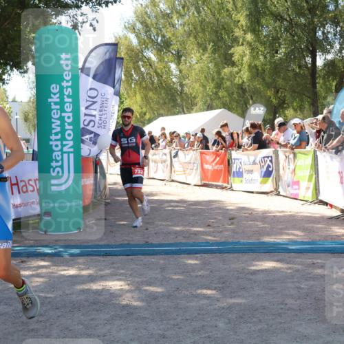 07.09.2025 - 19. Norderstedt Triathlon Zöllner http://msf.ph/oto/8784059 07.09.2025 13:07:49 Ziel 732, 1248 meine-sportfotos.de