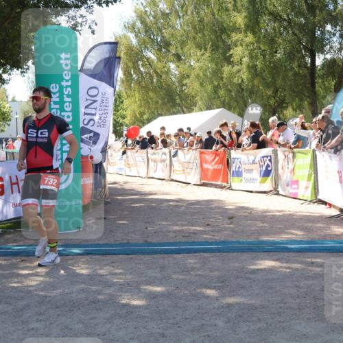 07.09.2025 - 19. Norderstedt Triathlon Zöllner http://msf.ph/oto/8784072 07.09.2025 13:07:50 Ziel 732, 1248 meine-sportfotos.de