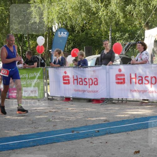 07.09.2025 - 19. Norderstedt Triathlon Zöllner http://msf.ph/oto/8784079 07.09.2025 12:07:42 Ziel 821 meine-sportfotos.de