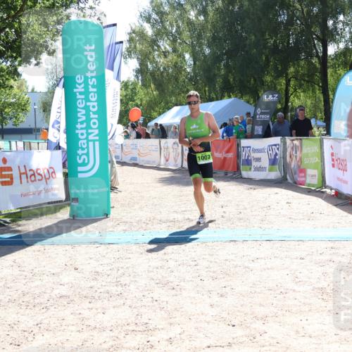 07.09.2025 - 19. Norderstedt Triathlon Zöllner http://msf.ph/oto/8784085 07.09.2025 15:18:26 Ziel 876, 1007 meine-sportfotos.de