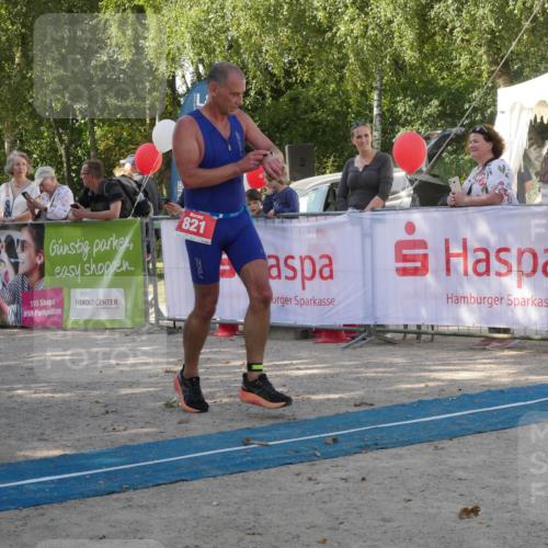 07.09.2025 - 19. Norderstedt Triathlon Zöllner http://msf.ph/oto/8784087 07.09.2025 12:07:43 Ziel 821 meine-sportfotos.de