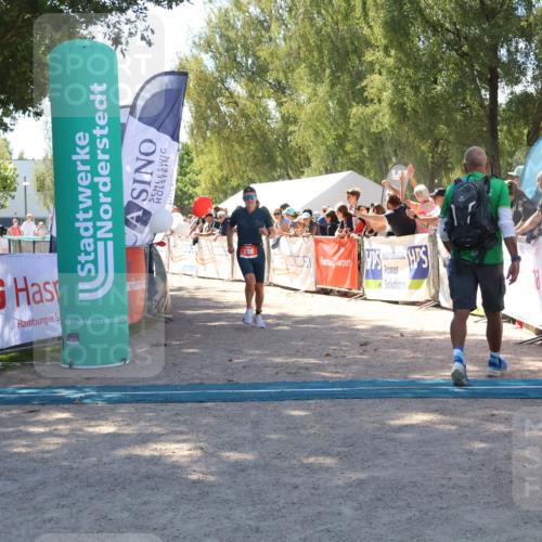 07.09.2025 - 19. Norderstedt Triathlon Zöllner http://msf.ph/oto/8784088 07.09.2025 13:07:57 Ziel 709, 788 meine-sportfotos.de