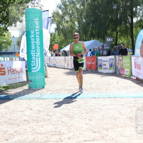 07.09.2025 - 19. Norderstedt Triathlon Zöllner http://msf.ph/oto/8784089 07.09.2025 15:18:26 Ziel 876, 1007 meine-sportfotos.de