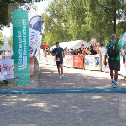 07.09.2025 - 19. Norderstedt Triathlon Zöllner http://msf.ph/oto/8784096 07.09.2025 13:07:58 Ziel 709, 788 meine-sportfotos.de