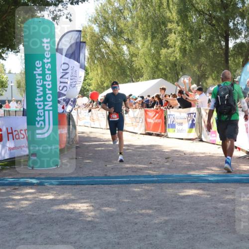 07.09.2025 - 19. Norderstedt Triathlon Zöllner http://msf.ph/oto/8784100 07.09.2025 13:07:58 Ziel 709, 788 meine-sportfotos.de